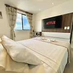 Condomínio SkyTower, próximo a beira mar