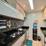 Condomínio SkyTower, próximo a beira mar